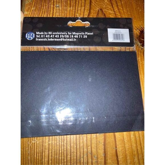 Oval Pet Magnet - Tan Chihuahua - Picture 2 of 2